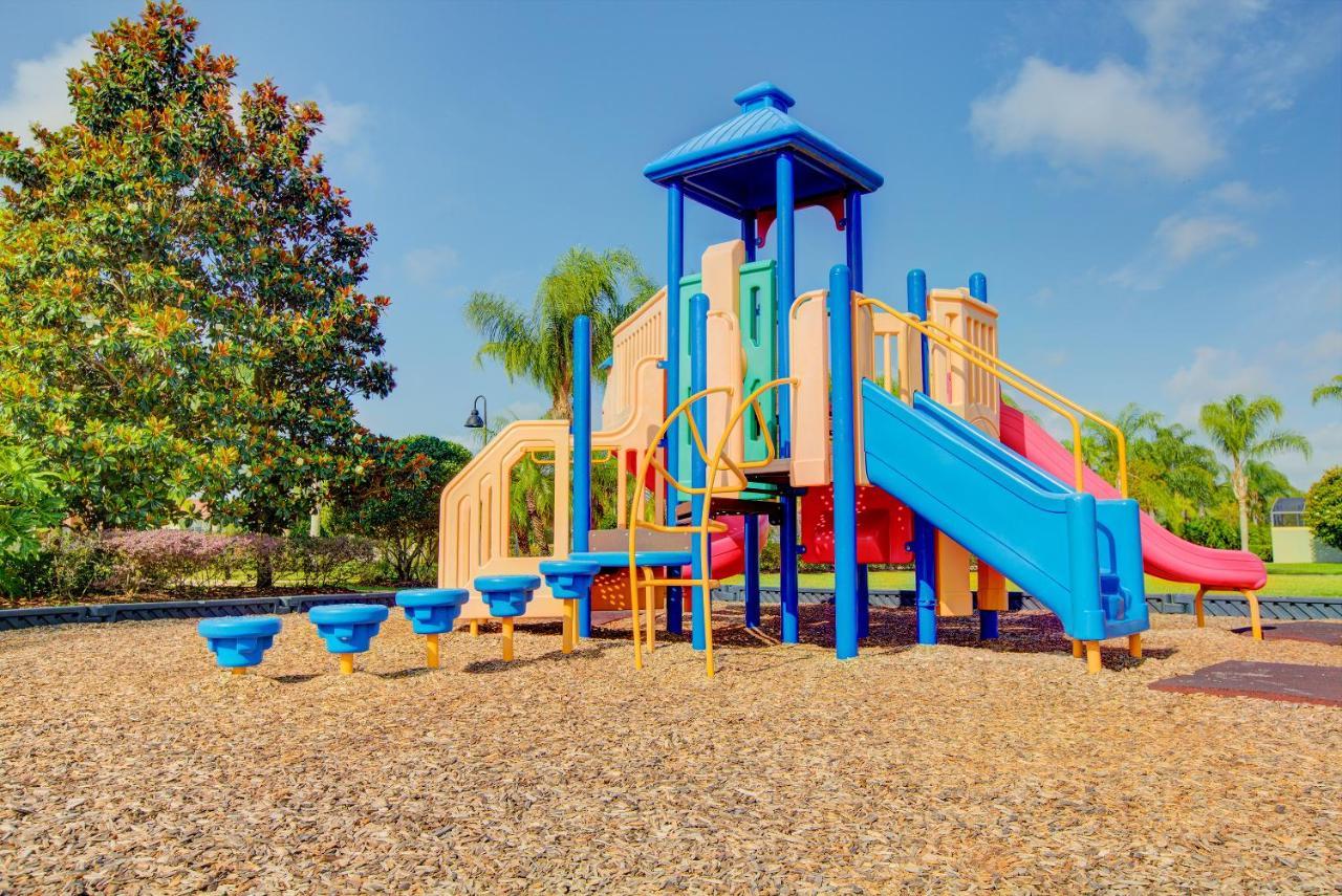 8960 Cat Palm Road Holiday home *