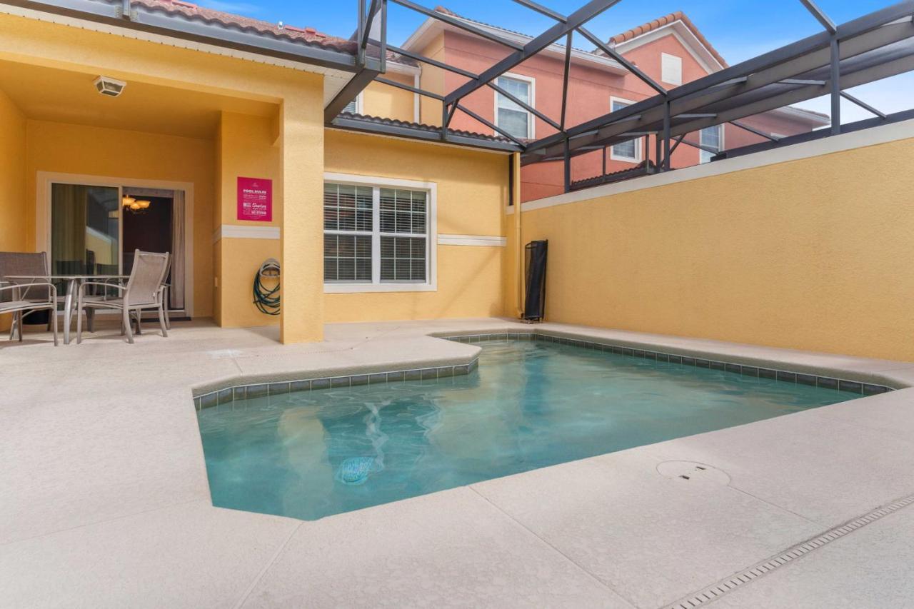 8960 Cat Palm Road *