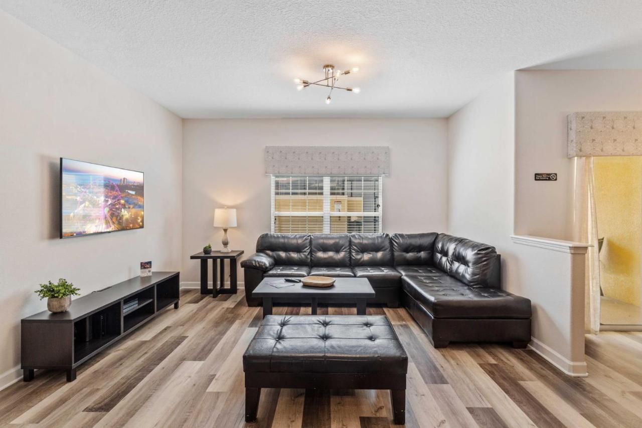 8960 Cat Palm Road Holiday home *