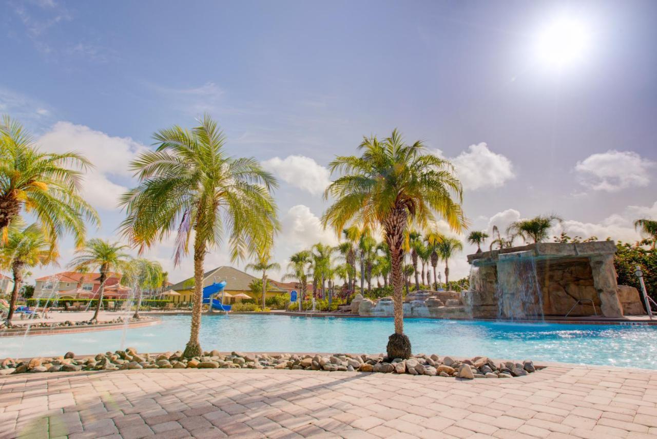 8960 Cat Palm Road *